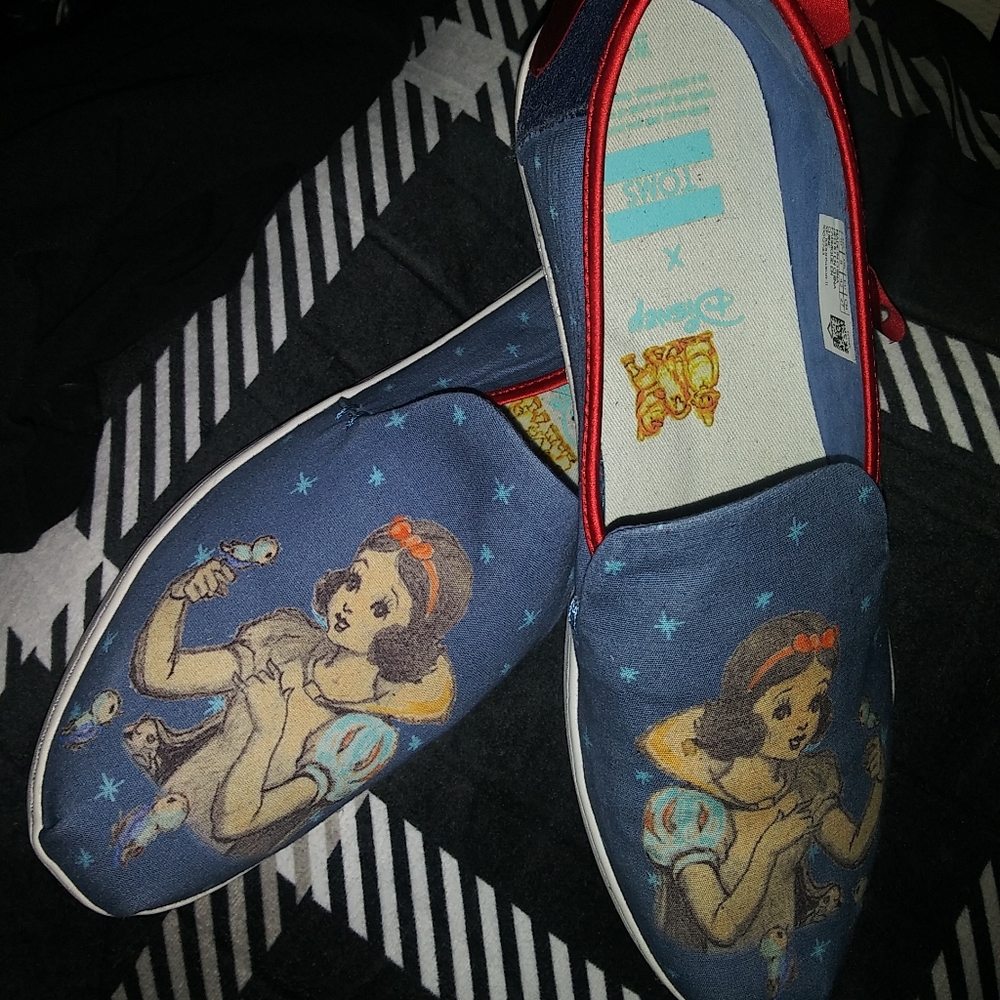 Snow White Toms